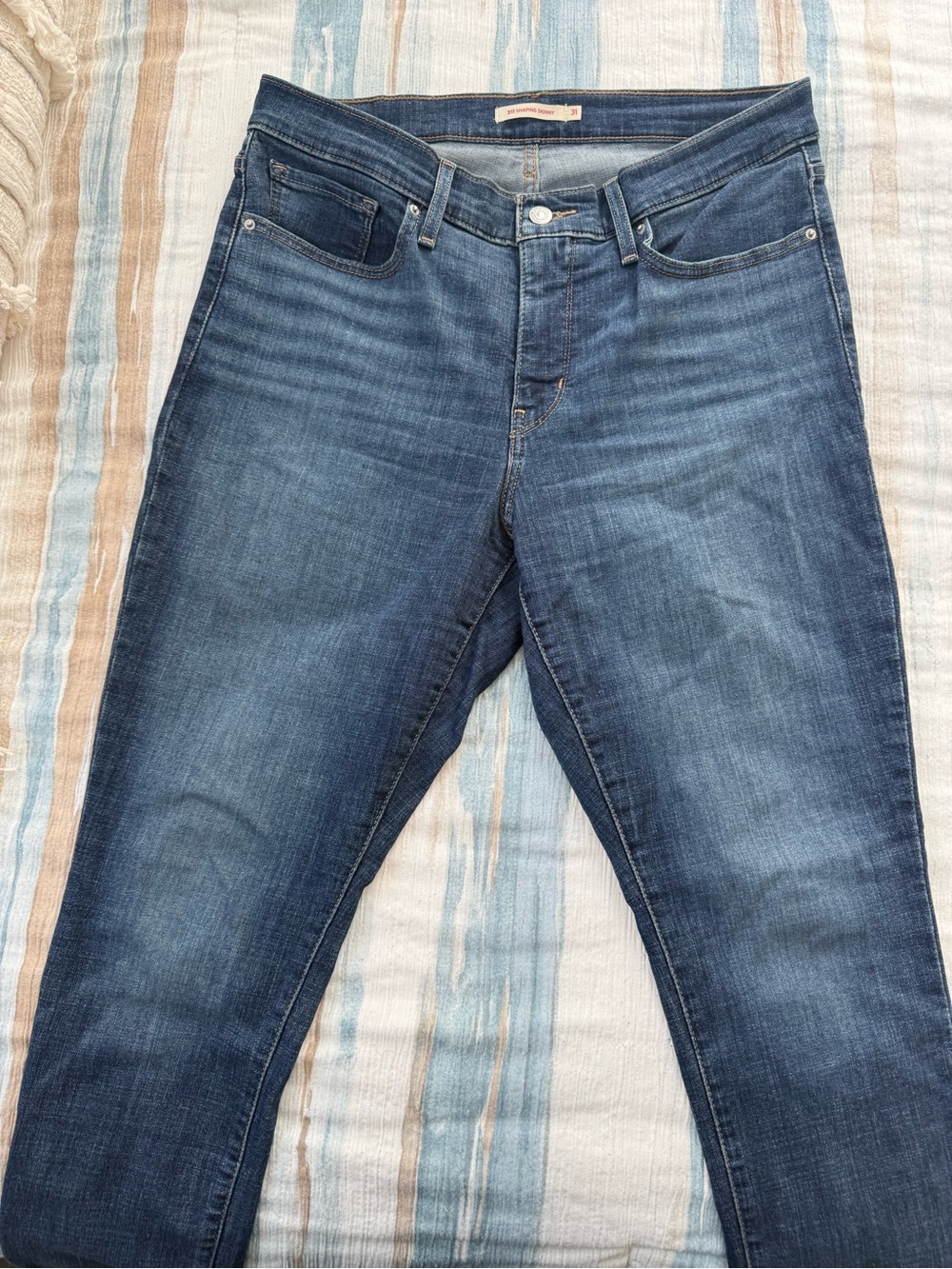 Levi's Women's Skinny Jeans - Medium Blue Wash